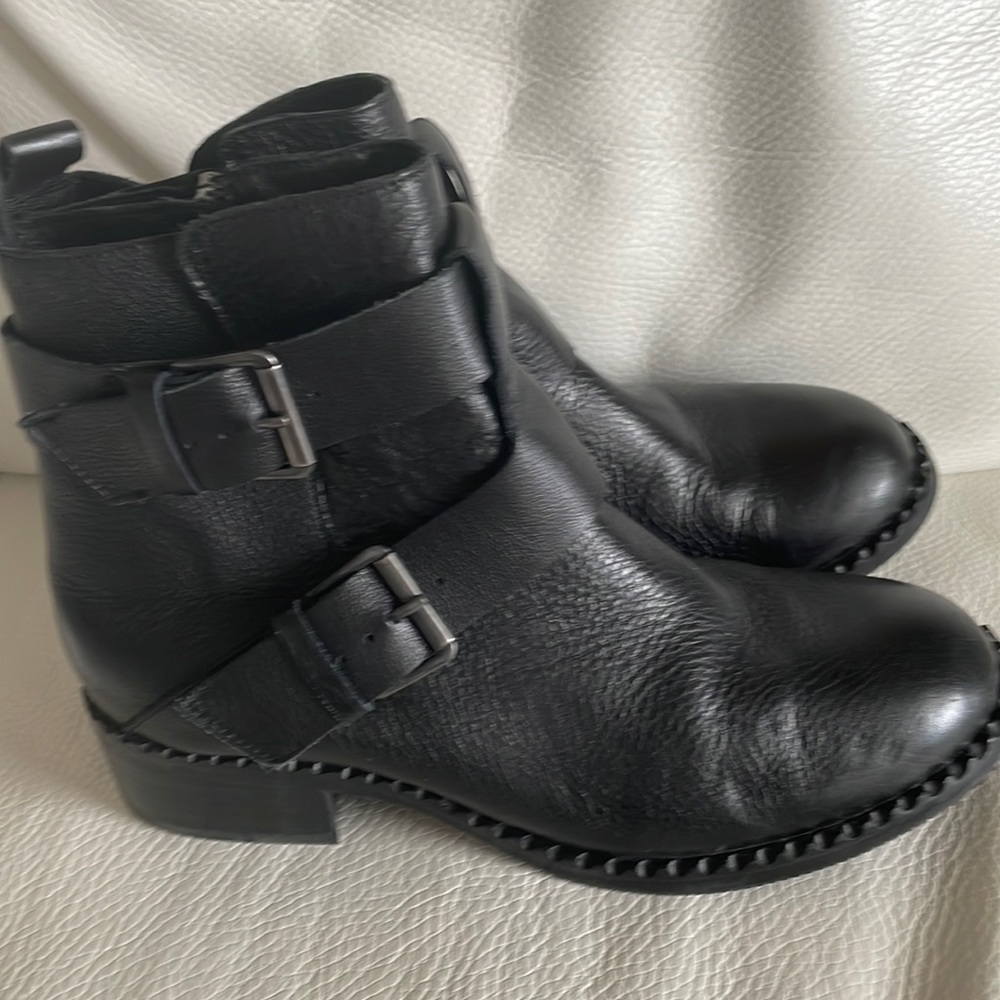 Gentle Soul Black Boots by Kenneth Cole. Worn only once. No box
